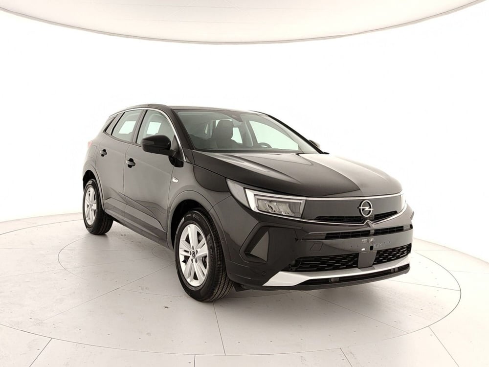 Opel Grandland nuova a Caserta