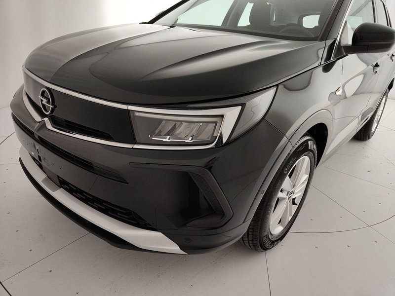 Opel Grandland nuova a Caserta (13)