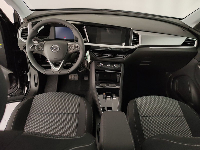 Opel Grandland nuova a Caserta (15)