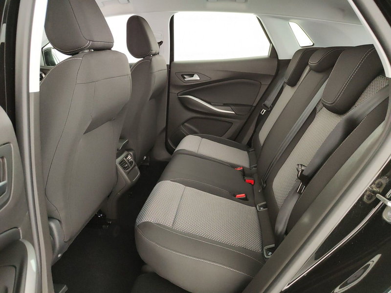 Opel Grandland nuova a Caserta (18)