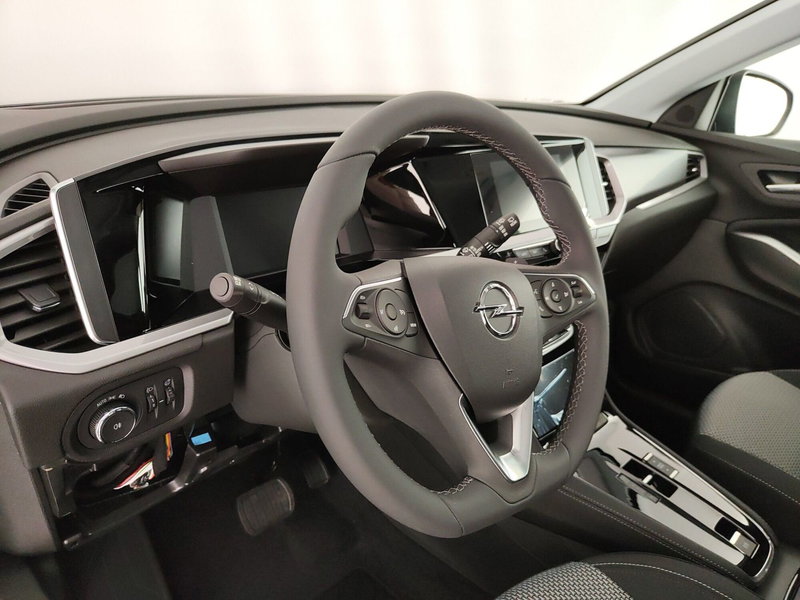 Opel Grandland nuova a Caserta (20)