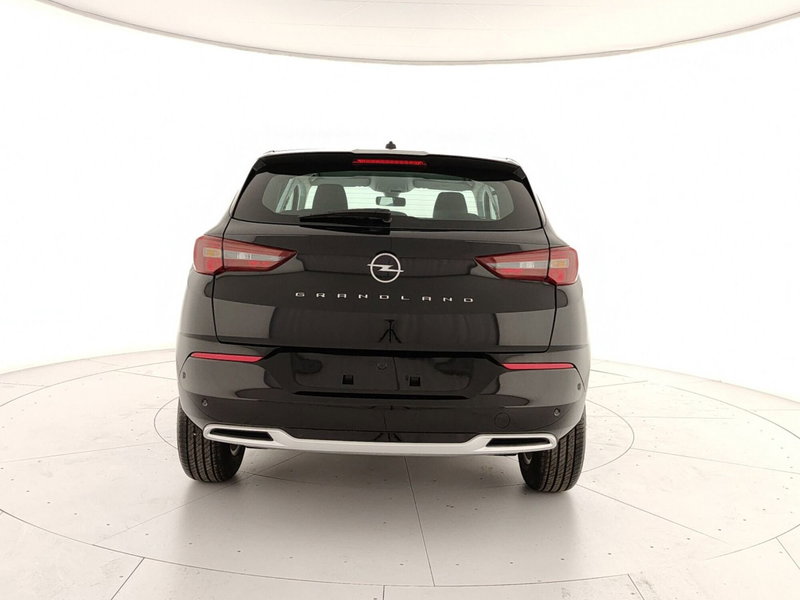 Opel Grandland nuova a Caserta (5)