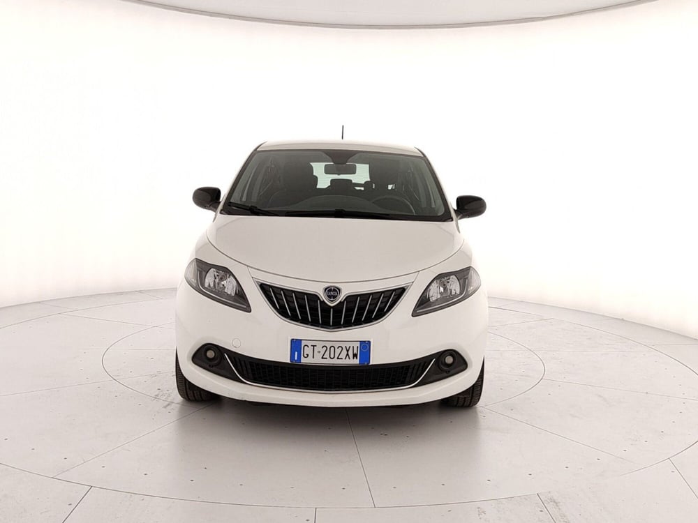 Lancia Ypsilon usata a Caserta (2)
