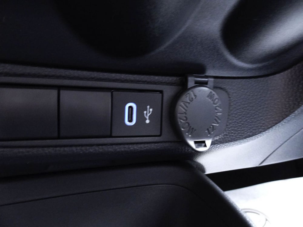 Toyota Aygo X nuova a Treviso (18)