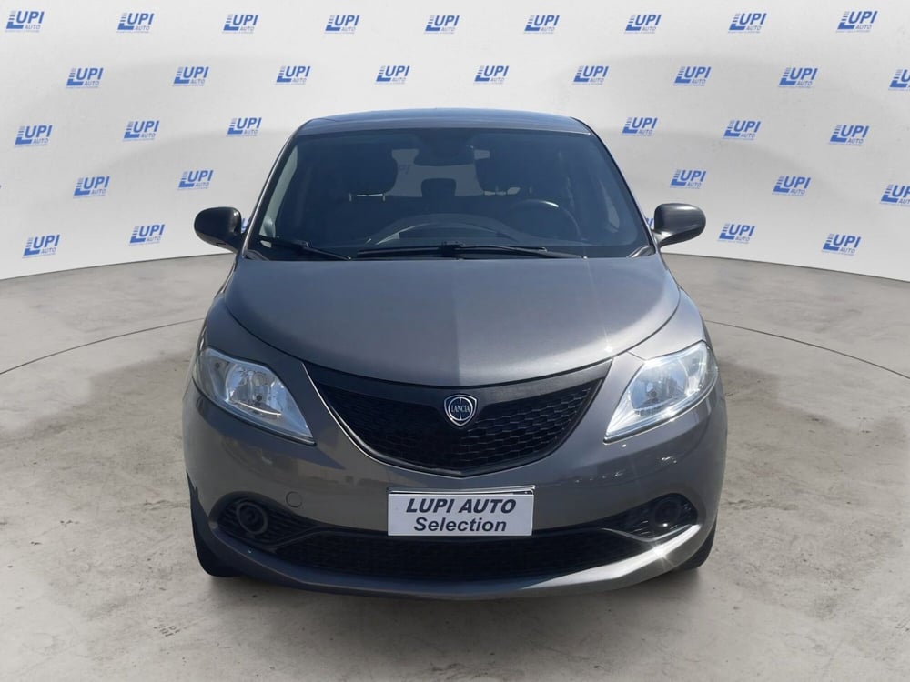 Lancia Ypsilon usata a Pistoia (7)