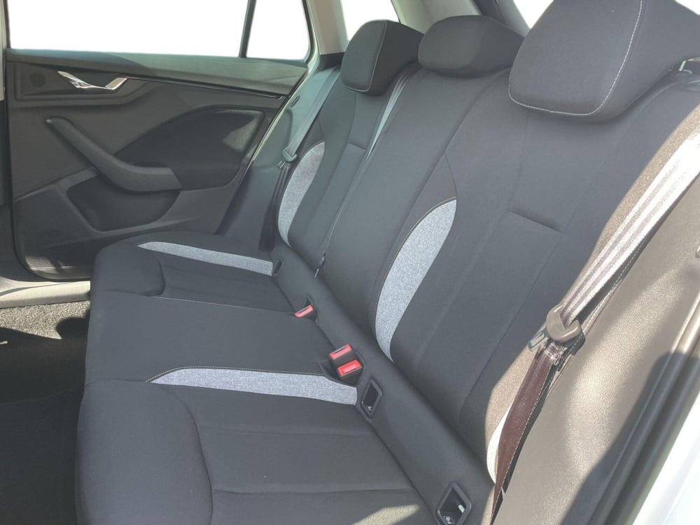 Skoda Kamiq nuova a Prato (12)