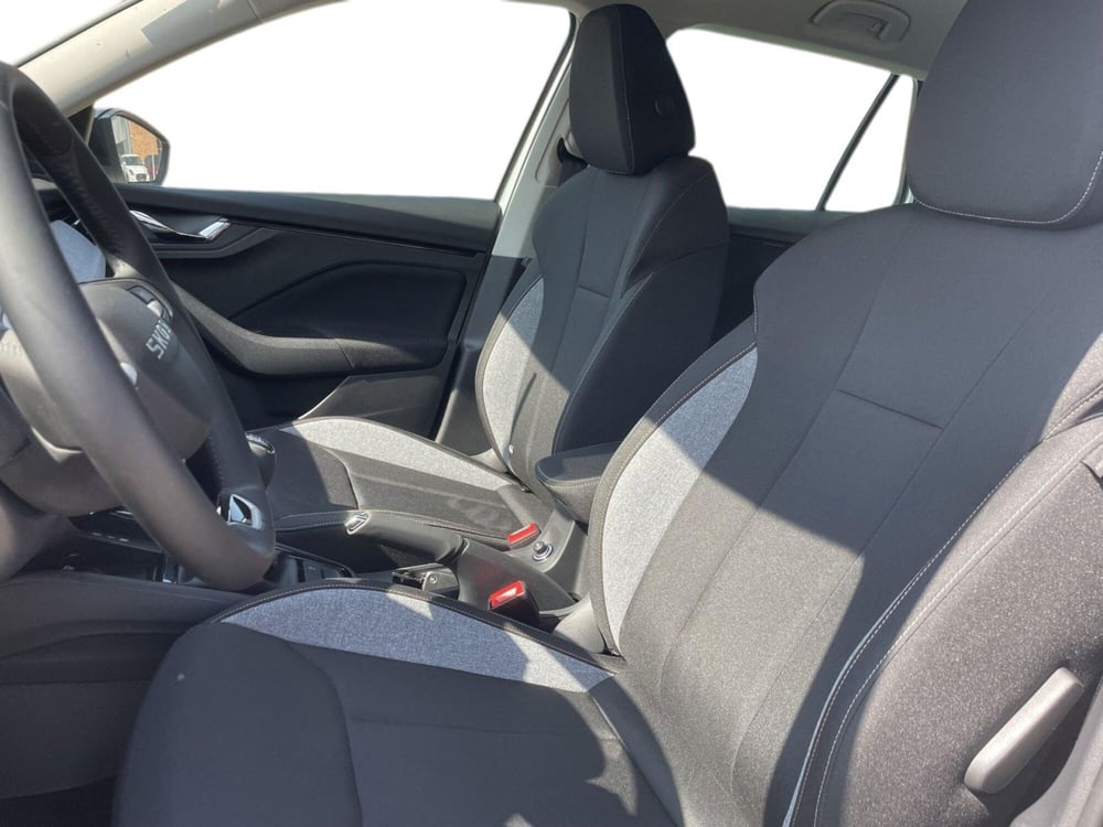 Skoda Kamiq nuova a Prato (8)