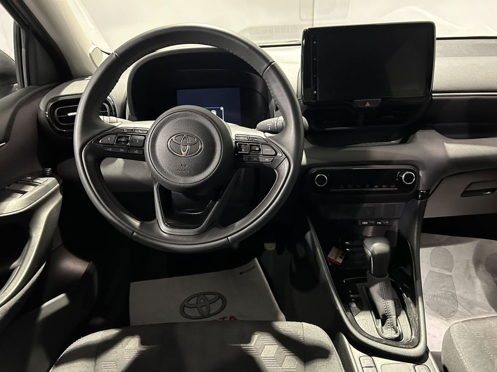 Toyota Yaris usata a Milano (10)