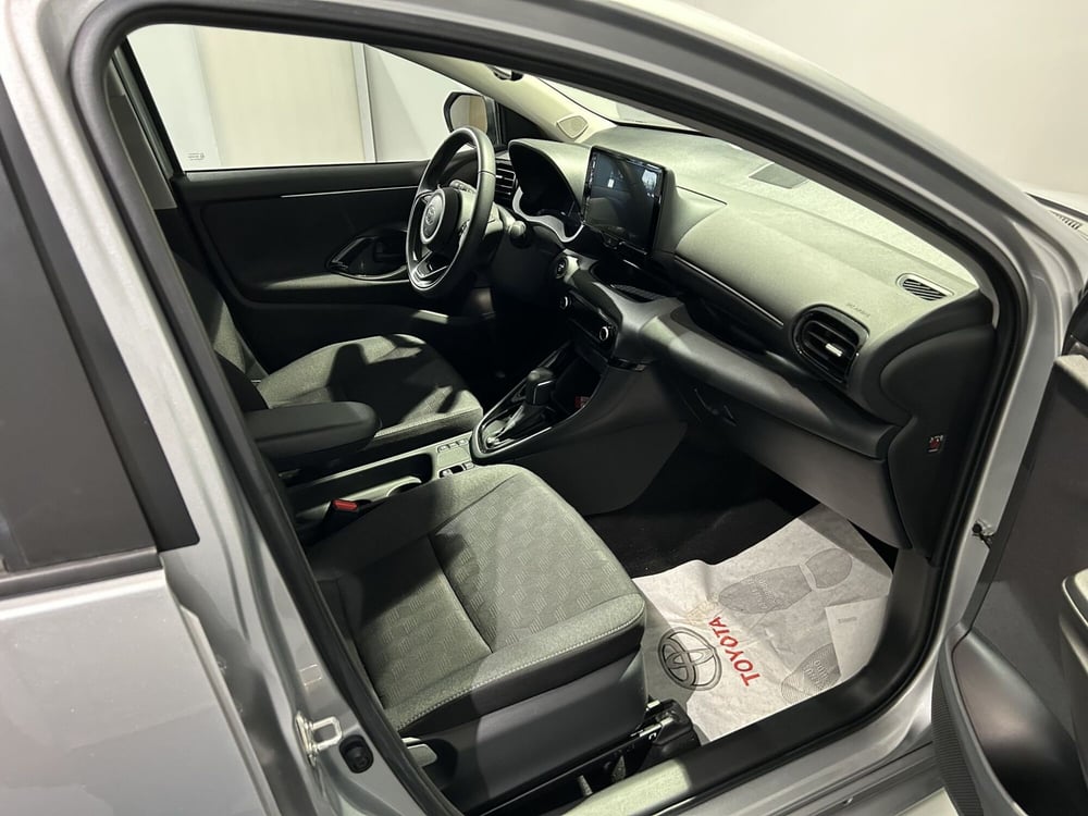 Toyota Yaris usata a Milano (12)