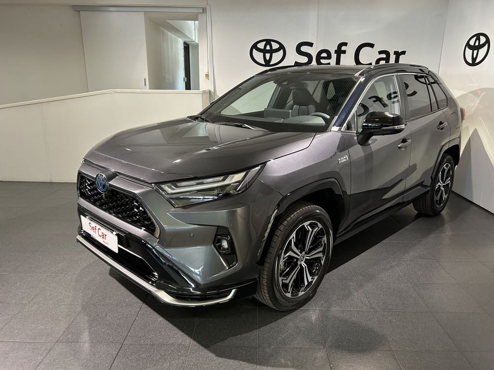 Toyota Rav4 nuova a Milano