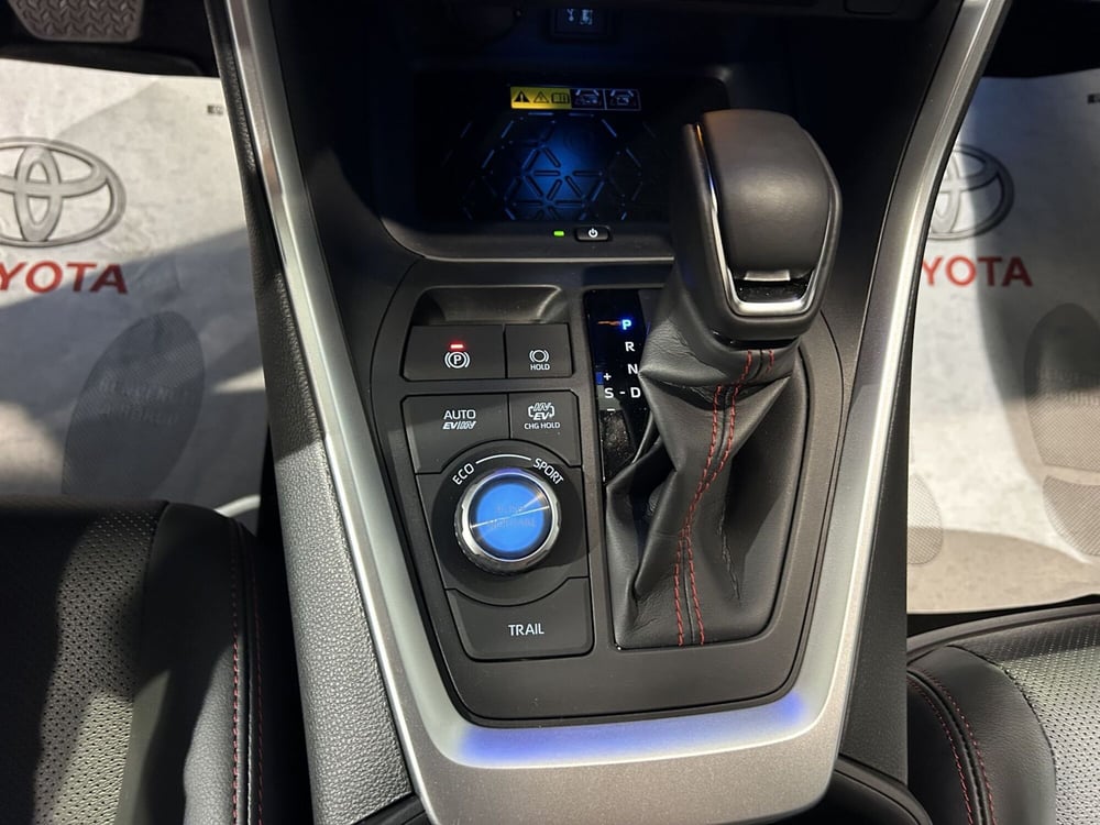 Toyota Rav4 nuova a Milano (14)