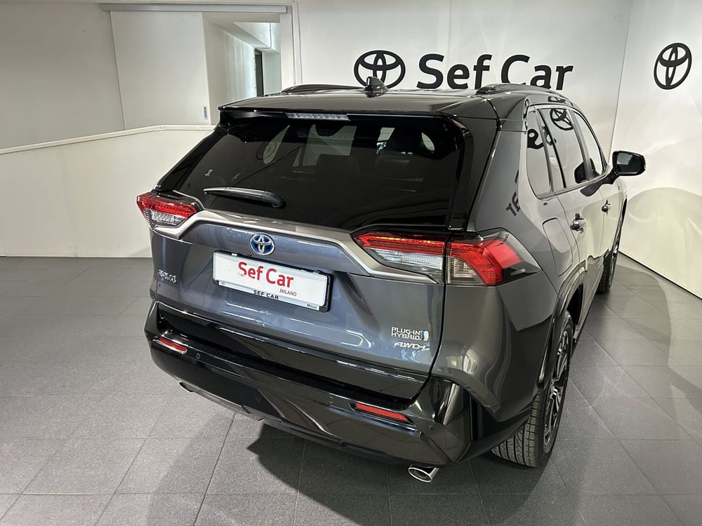 Toyota Rav4 nuova a Milano (4)