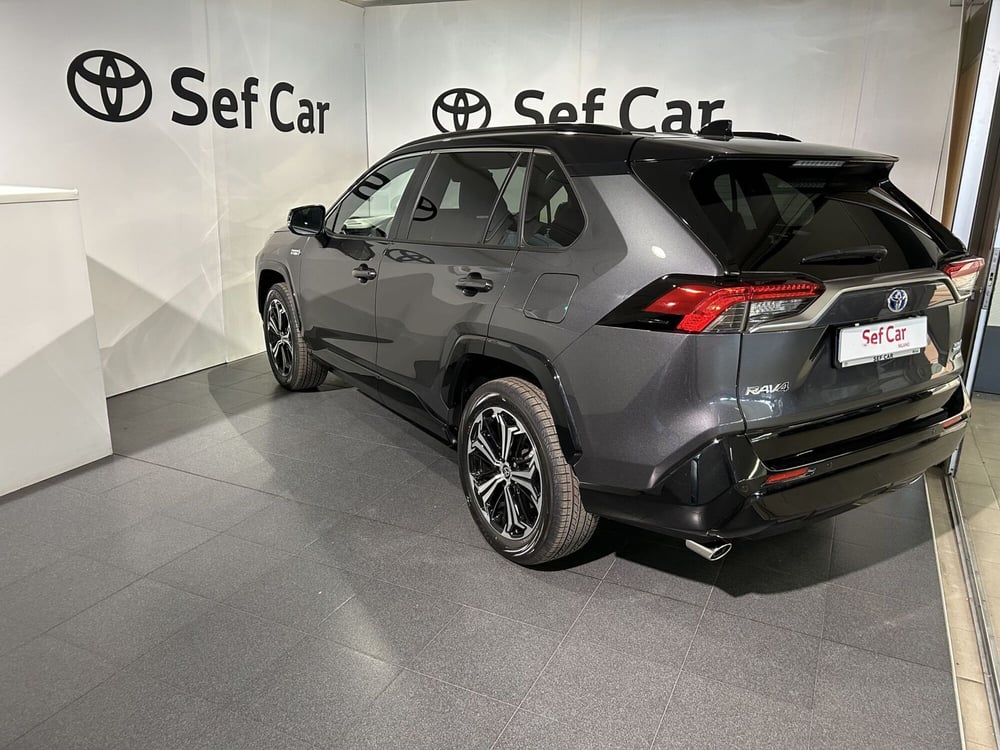 Toyota Rav4 nuova a Milano (5)