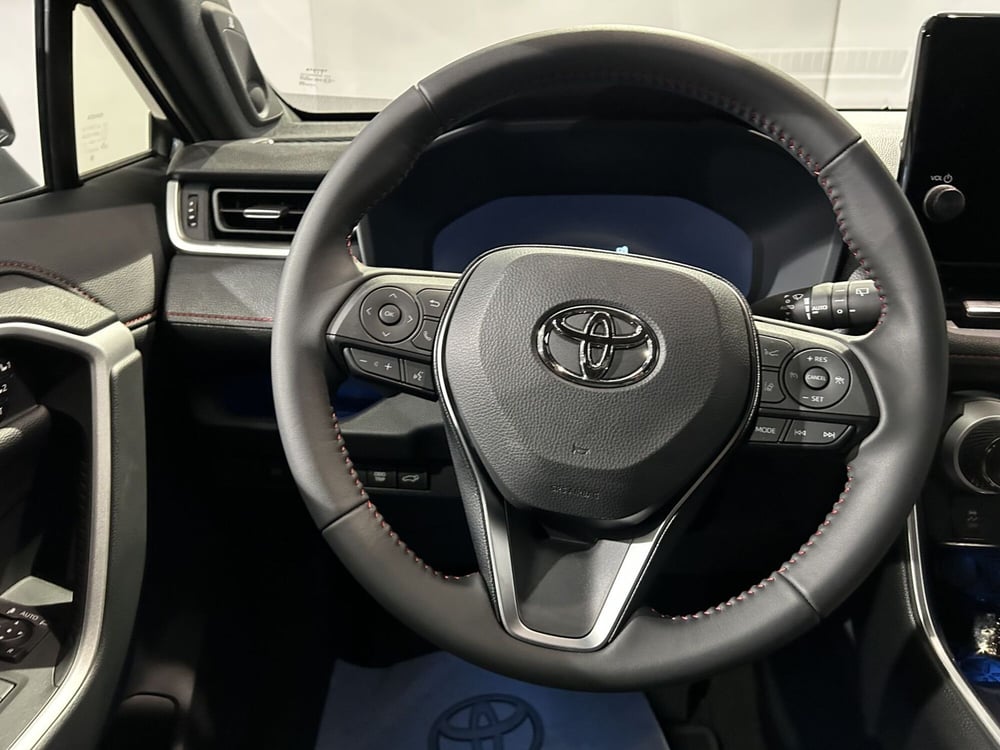 Toyota Rav4 nuova a Milano (6)