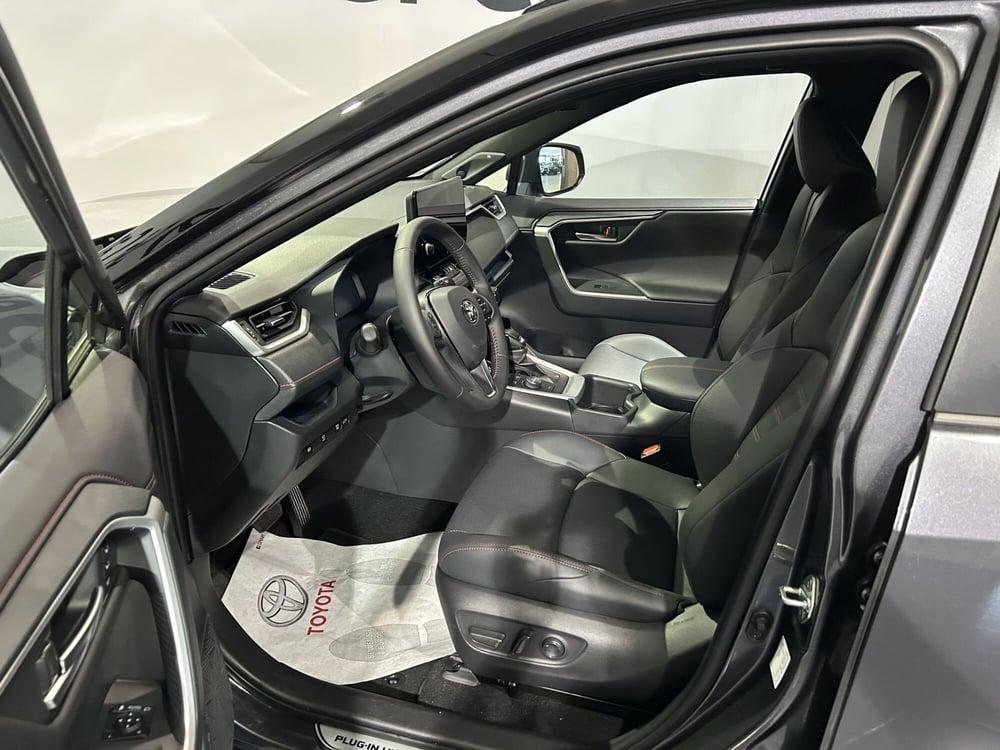 Toyota Rav4 nuova a Milano (9)