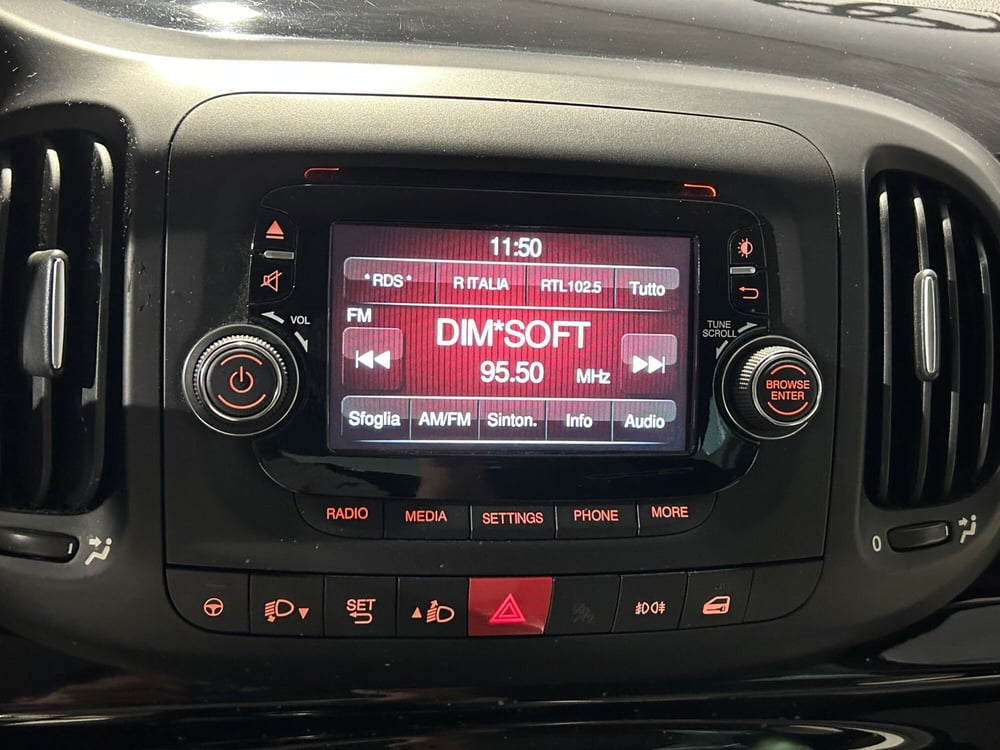 Fiat 500L usata a Milano (11)
