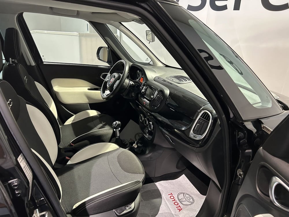 Fiat 500L usata a Milano (13)