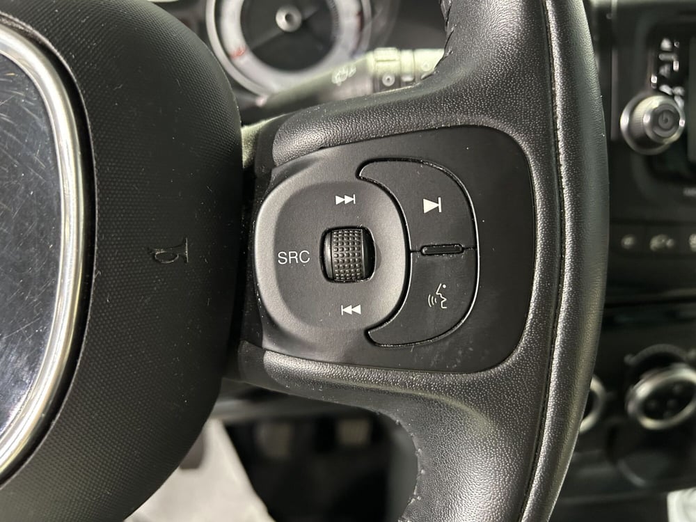 Fiat 500L usata a Milano (17)