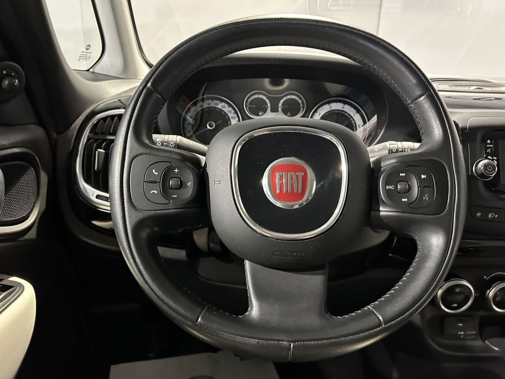 Fiat 500L usata a Milano (8)