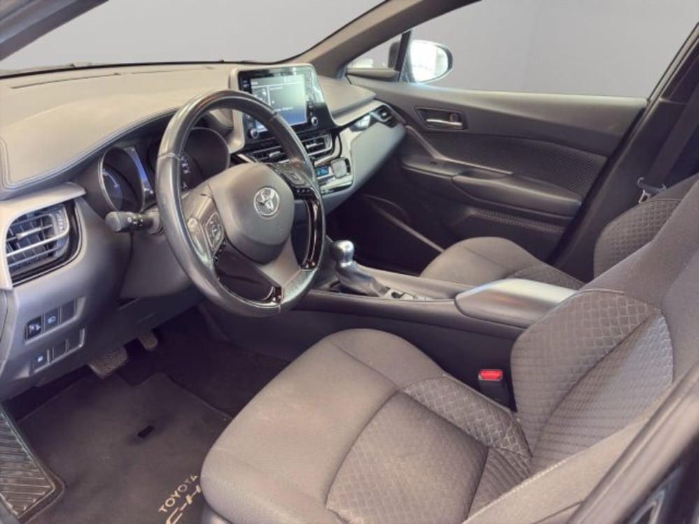 Toyota Toyota C-HR usata a Perugia (9)