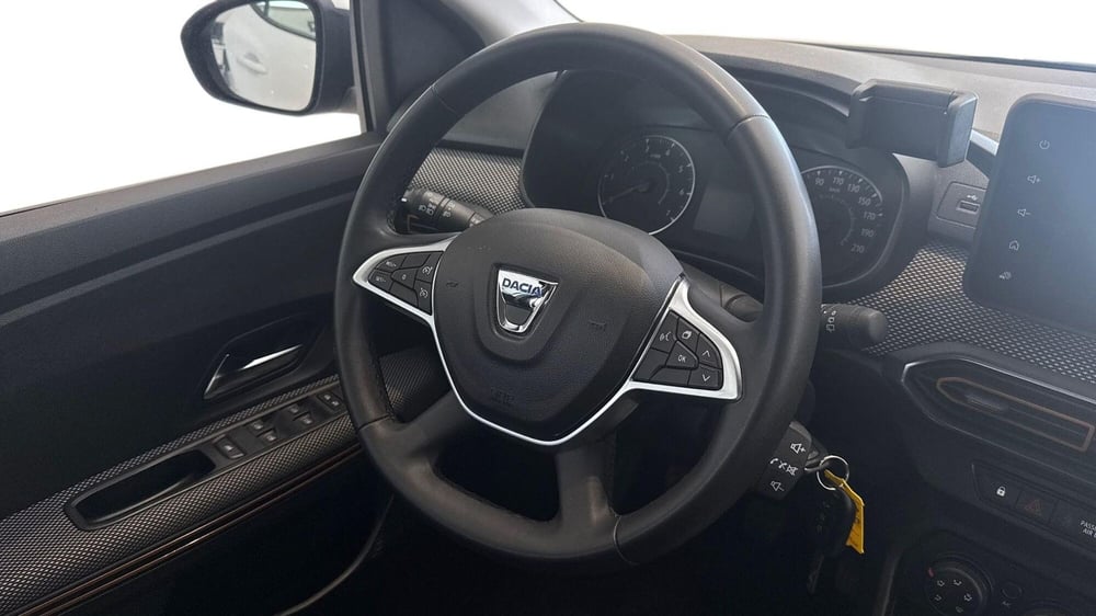 Dacia Sandero usata a Viterbo (12)