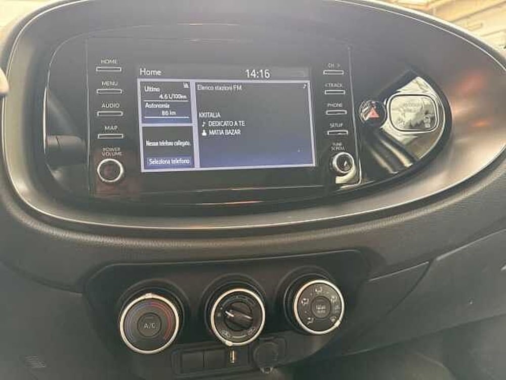 Toyota Aygo X usata a Napoli (18)