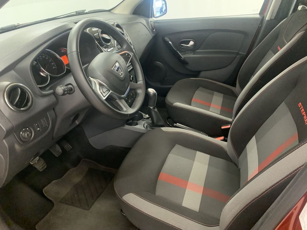Dacia Sandero usata a Ferrara (15)
