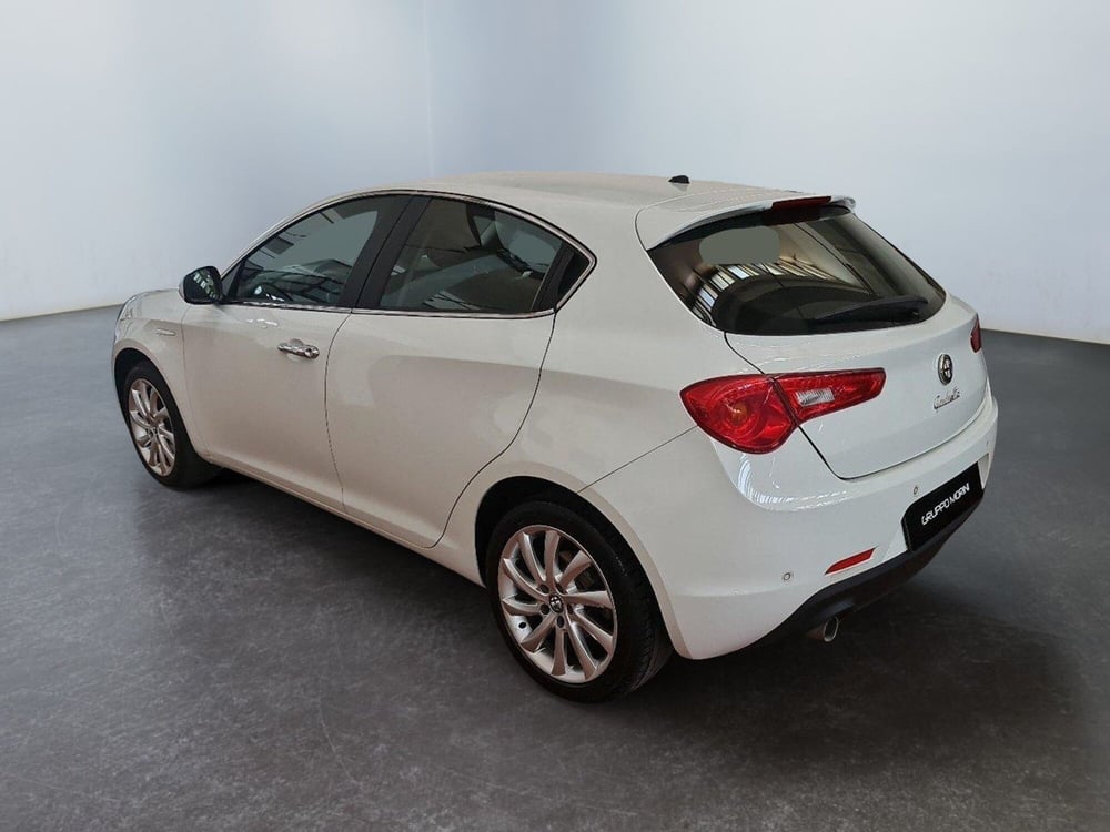 Alfa Romeo Giulietta usata a Bologna (4)