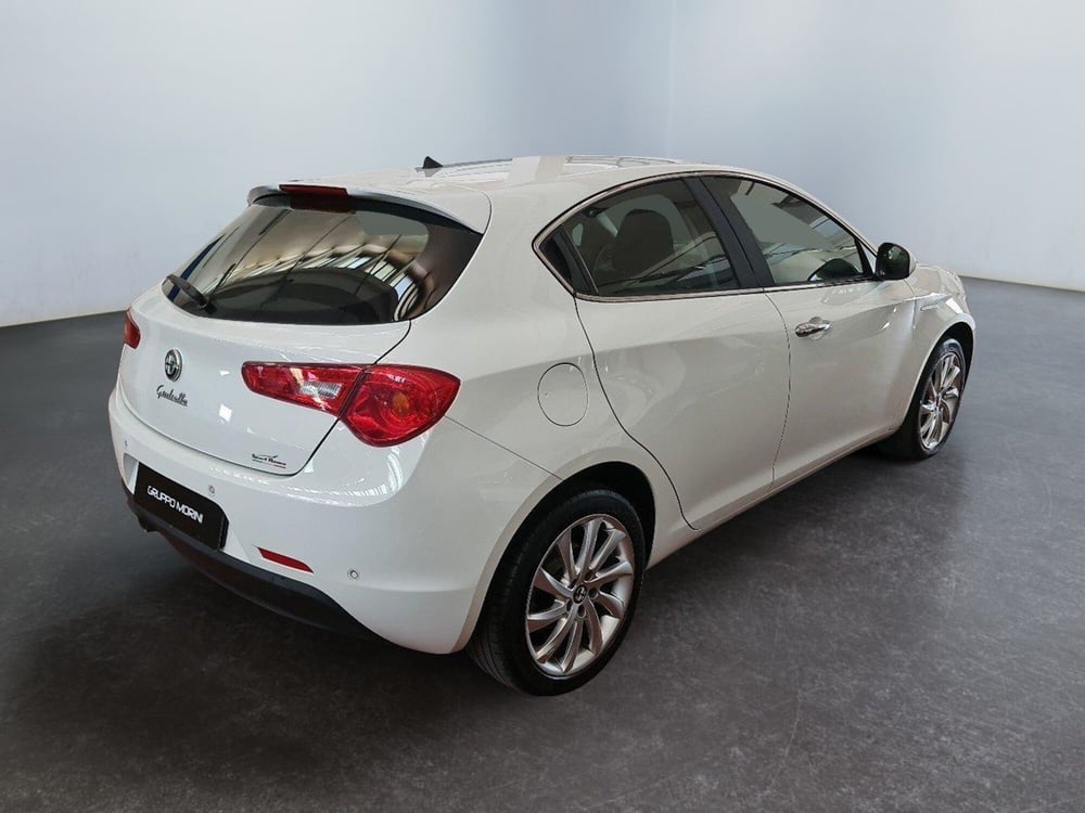 Alfa Romeo Giulietta usata a Bologna (6)