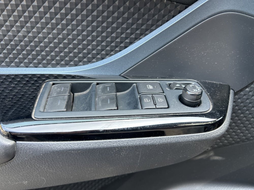 Toyota Toyota C-HR usata a Bologna (15)