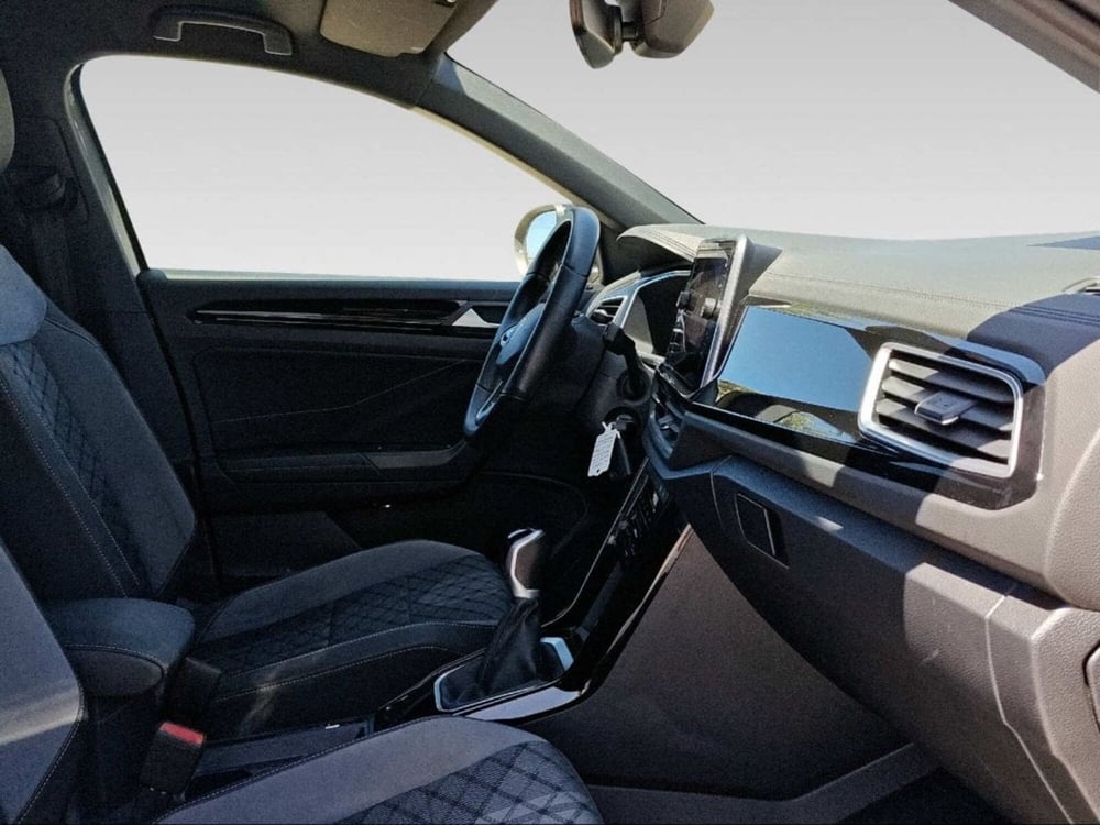 Volkswagen T-Roc usata a Livorno (12)