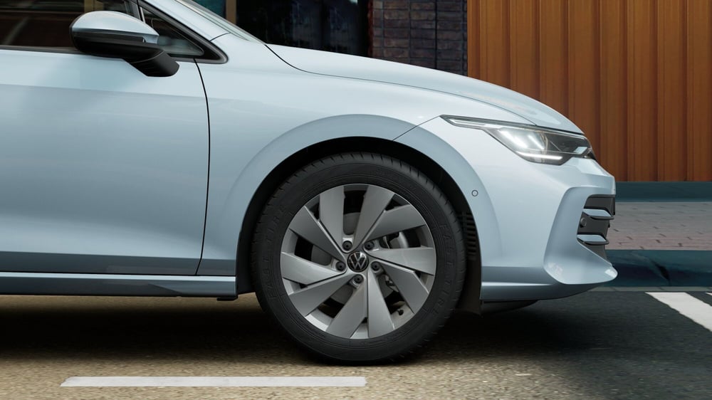 Volkswagen Golf nuova a Bologna (11)