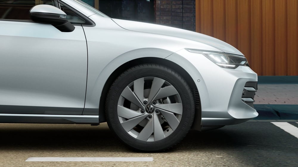 Volkswagen Golf nuova a Bologna (11)