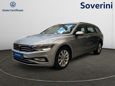 Volkswagen Passat Variant 2.0 TDI SCR EVO DSG Business del 2023 usata a Bologna