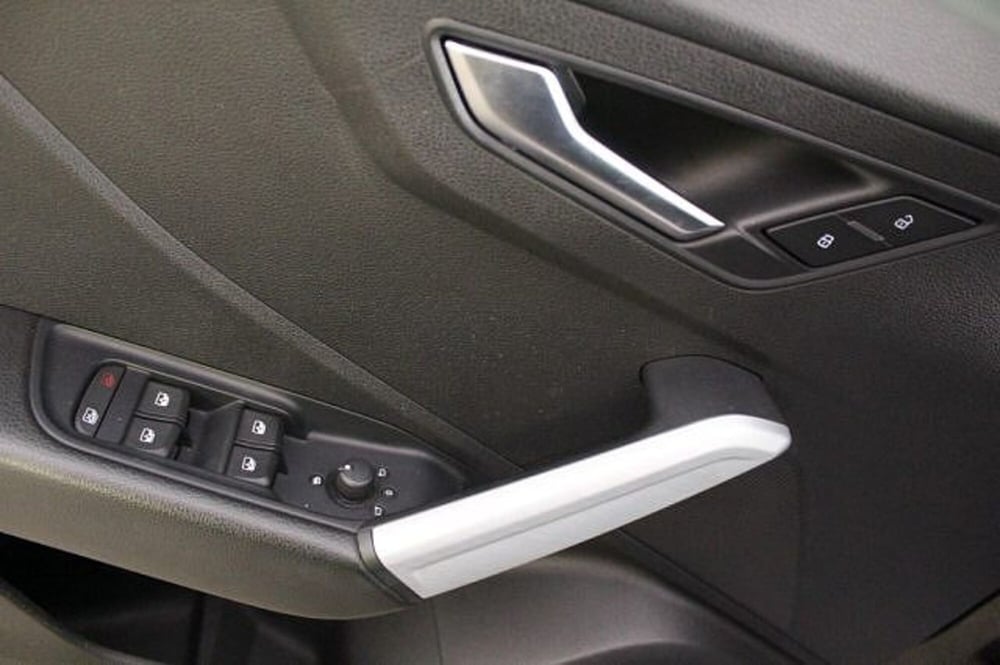 Audi Q2 usata a Novara (8)