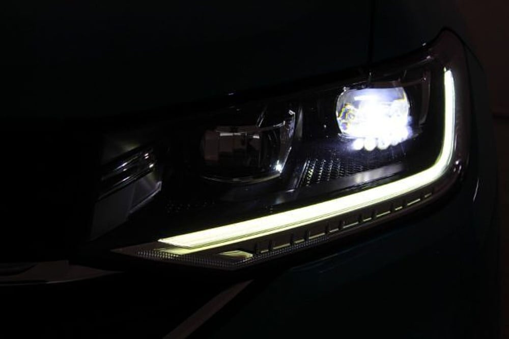 Volkswagen T-Cross usata a Novara (16)
