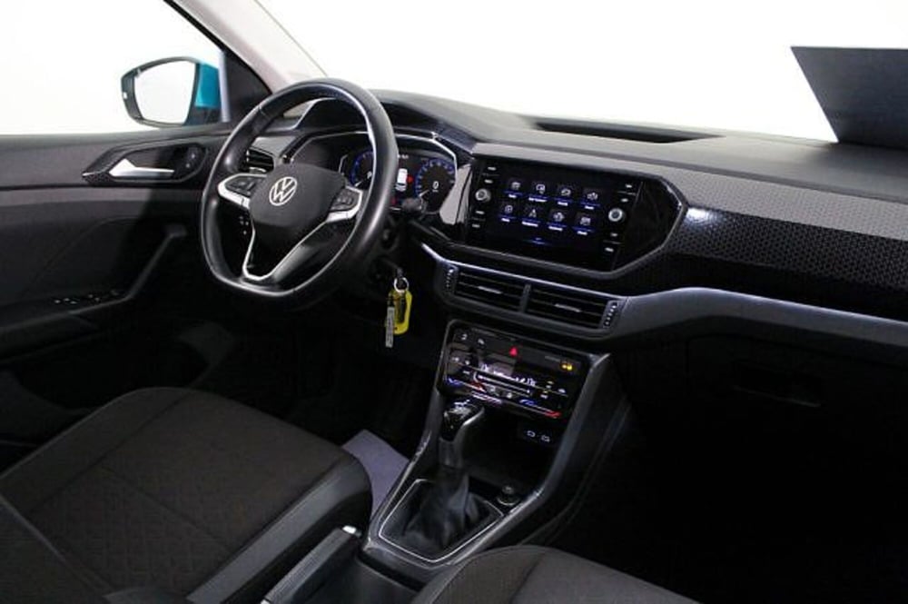 Volkswagen T-Cross usata a Novara (7)