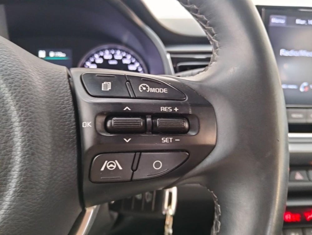Kia Rio usata a Como (11)