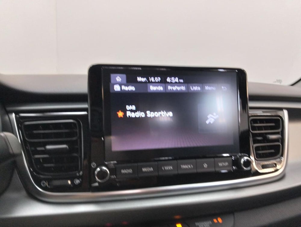 Kia Rio usata a Como (13)