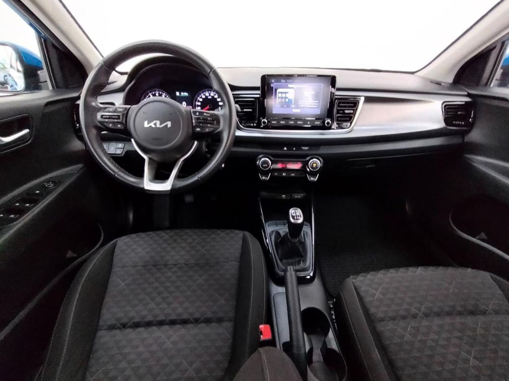 Kia Rio usata a Como (4)