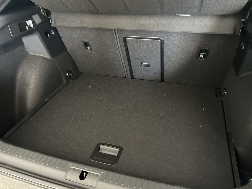 Cupra Formentor nuova a Ferrara (14)