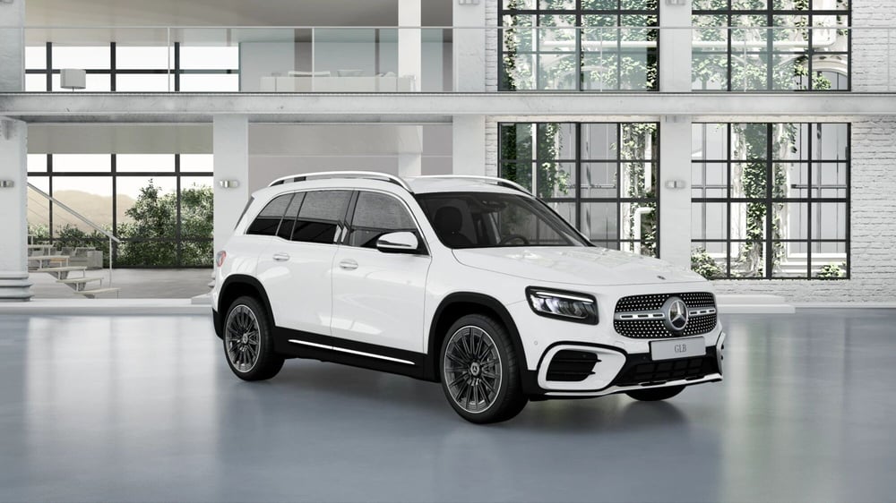 Mercedes-Benz GLB nuova a Pescara