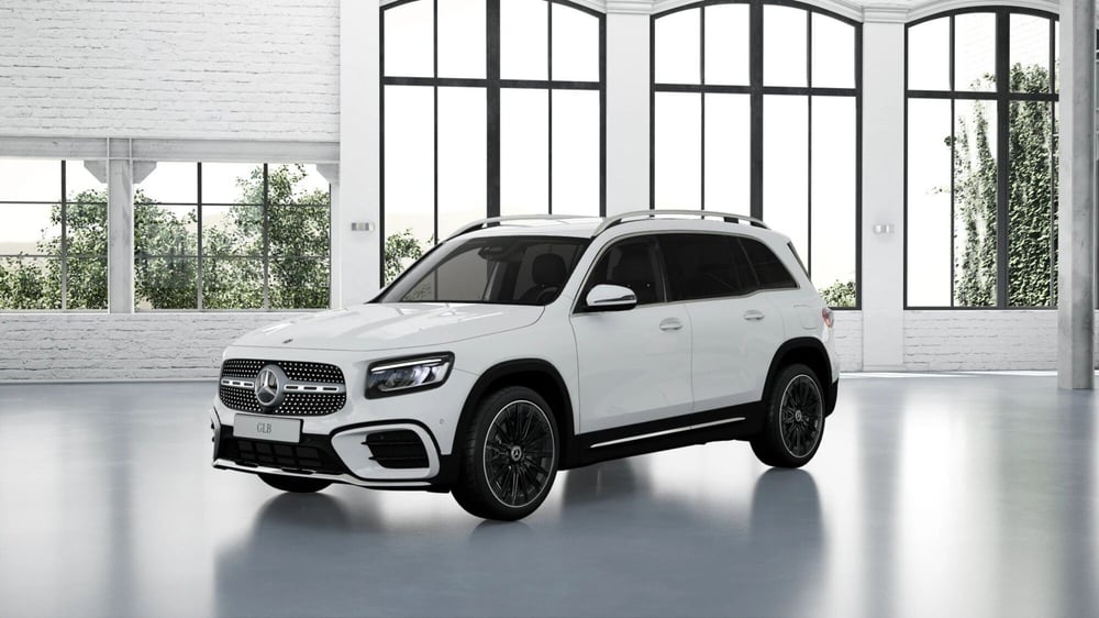 Mercedes-Benz GLB nuova a Pescara (2)
