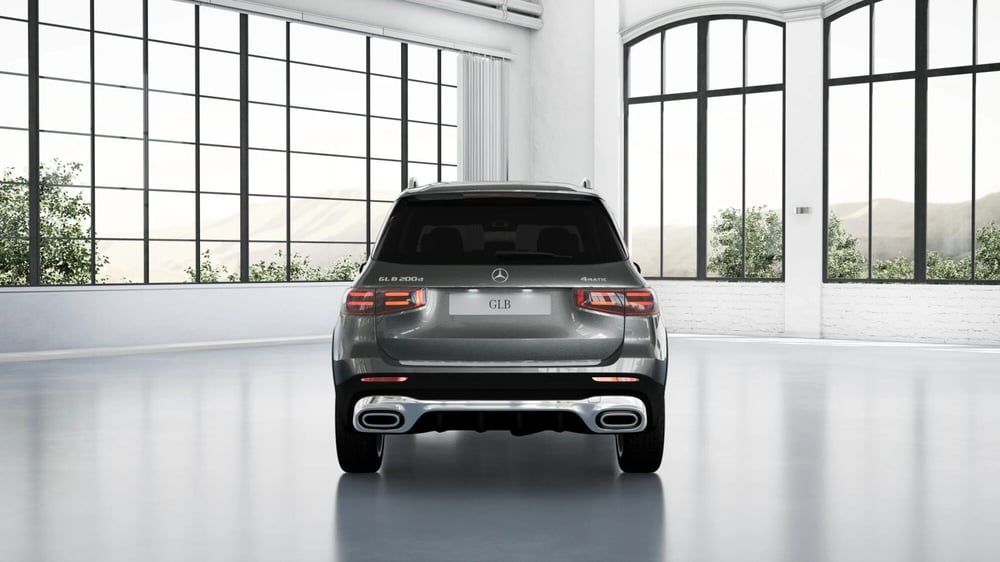 Mercedes-Benz GLB nuova a Pescara (5)