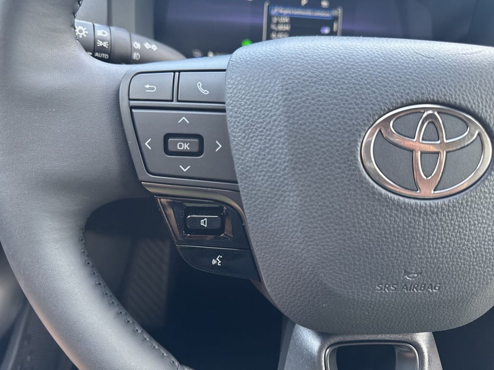 Toyota Toyota C-HR nuova a Ferrara (16)