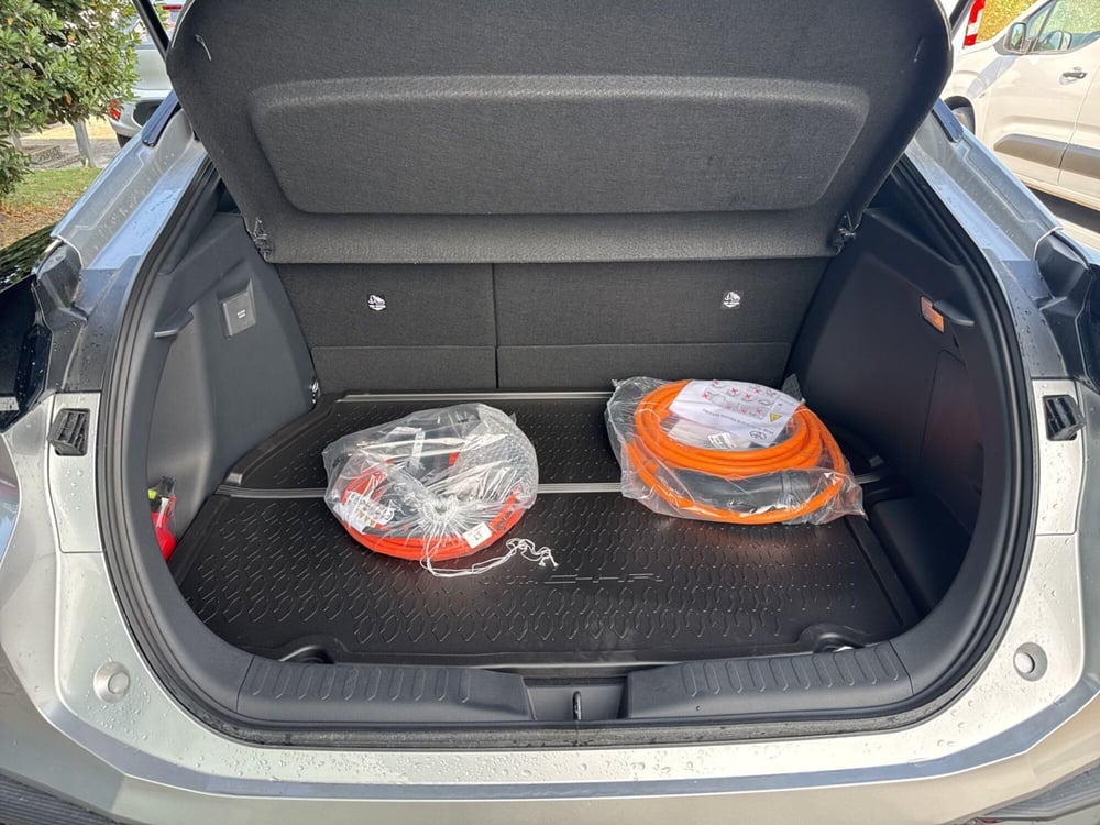 Toyota Toyota C-HR nuova a Ferrara (7)
