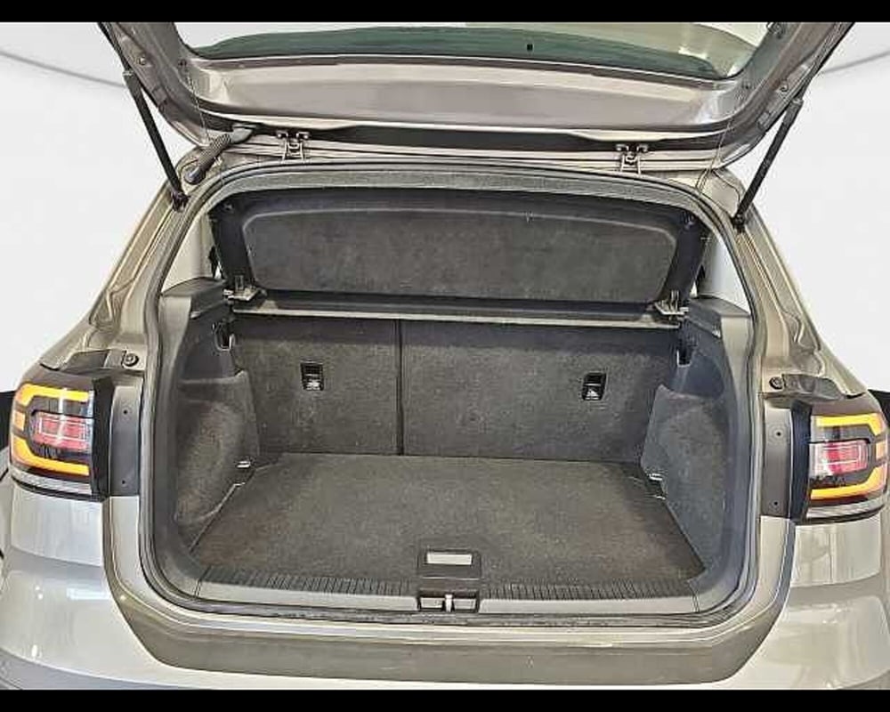 Volkswagen T-Cross usata a Roma (10)