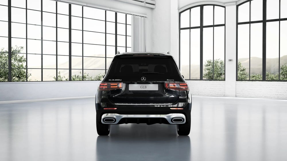 Mercedes-Benz GLB nuova a Pescara (4)