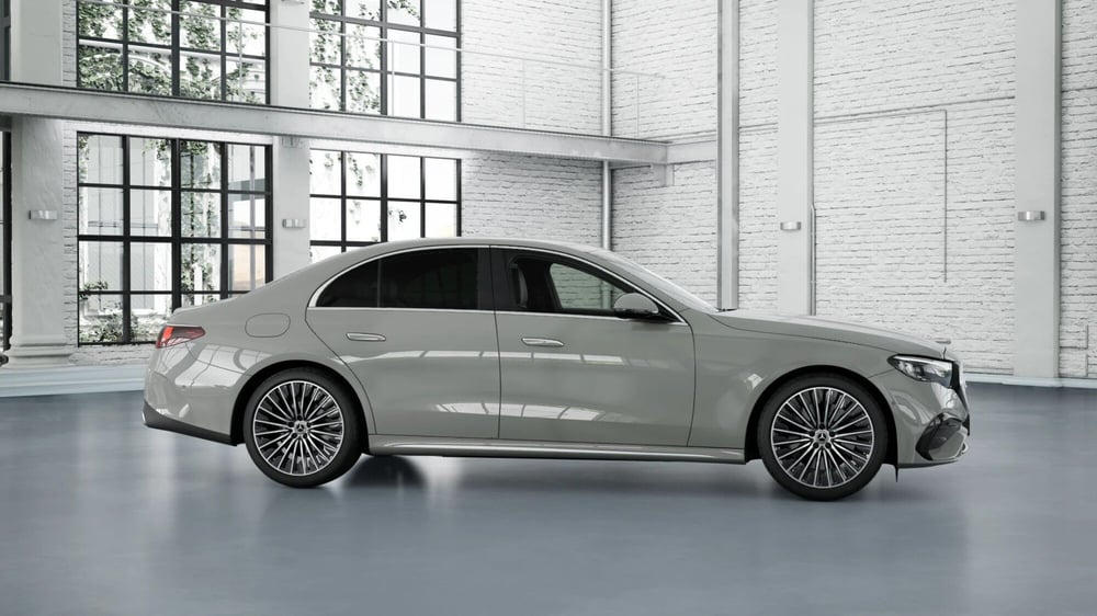 Mercedes-Benz Classe E nuova a Pescara (4)