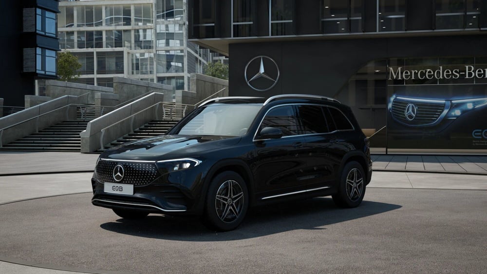 Mercedes-Benz EQB nuova a Pescara (2)